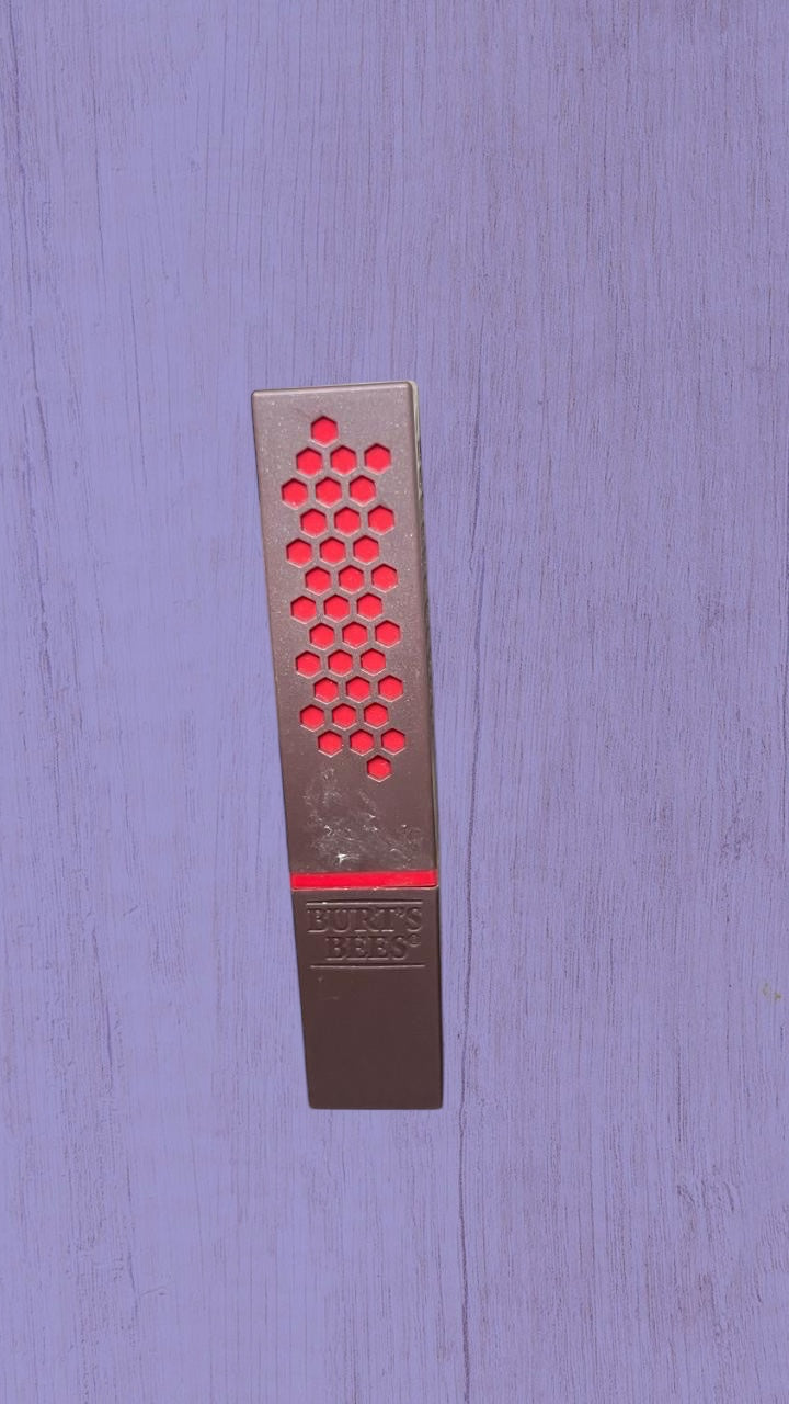 Burt’s Bees Lipstick – Tono 520 Scarlet Soaked